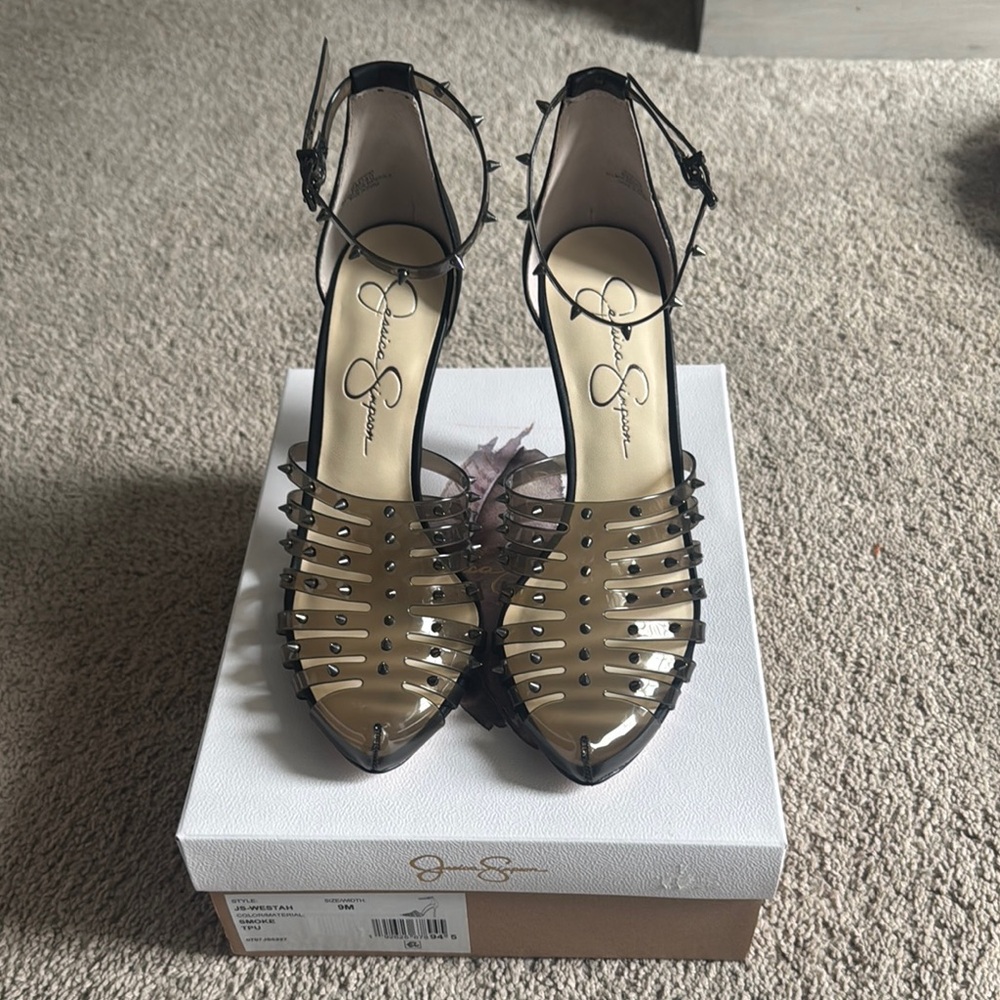 Jessica Simpson Black and Tan Women's Heels